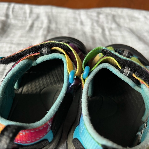 Keen Newport Tie Dye Toddler Shoes - Picture 11 of 12